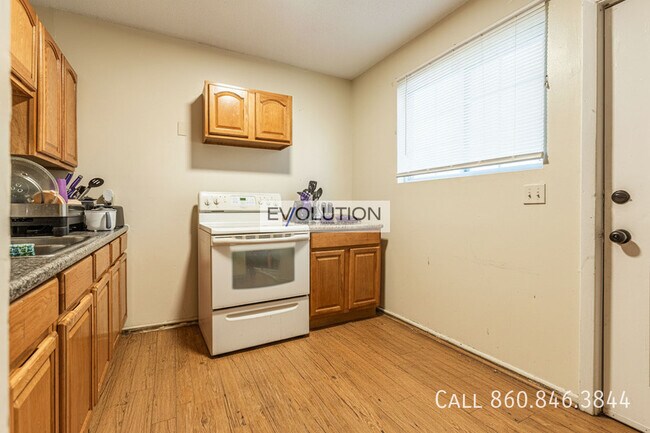 Photo - 71 Williams St Apartment