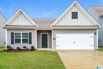 Building Photo - 540 Clover Cir