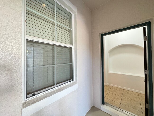 Foto del edificio - Great Townhome Close to Winter Garden vill...