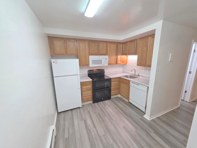 Photo - 1330 Zephyr St Apartment