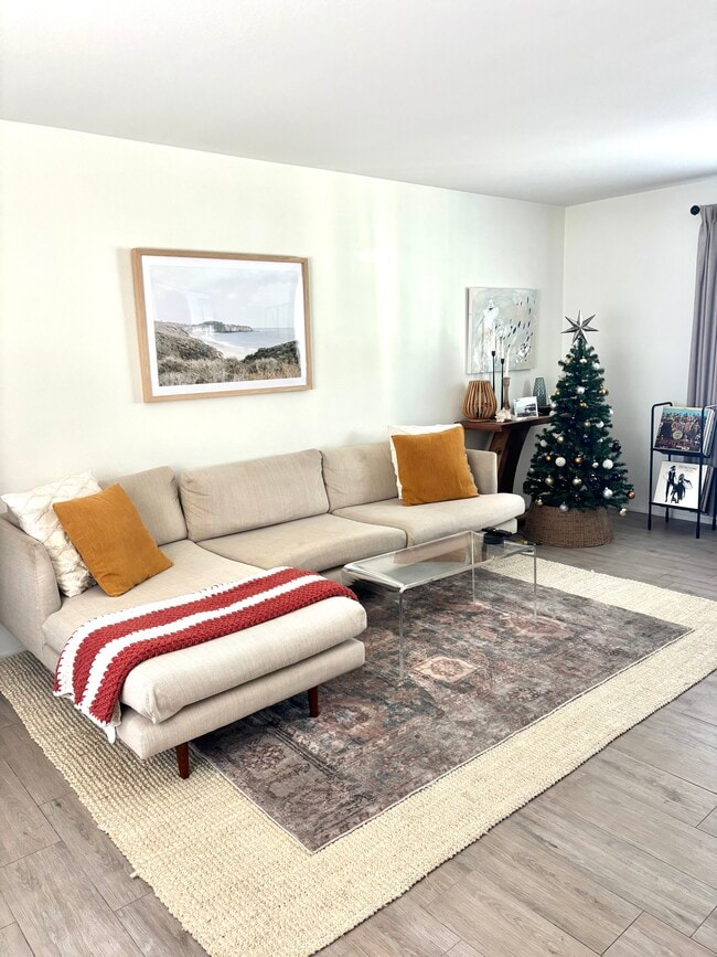 Building Photo - 501 18th St