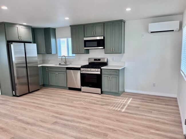 Building Photo - 2128 El Sereno Ave