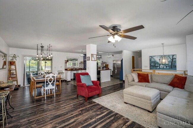 Foto del edificio - 515 Maxine Dr