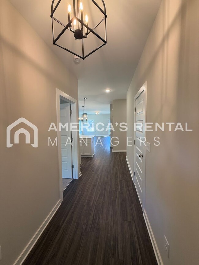Building Photo - Home for rent in Riverside!  DEPOSIT PENDI...