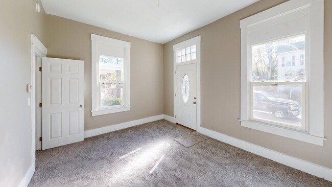 Photo - 1412 Laidlaw Ave House