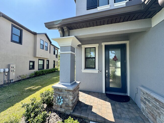 Foto del edificio - "Modern 3 Bed, 2.5 Bath Luxury Townhouse i...