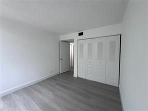 Foto del edificio - 10733 Cleary Blvd