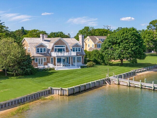 Building Photo - 15 Montclair Ave