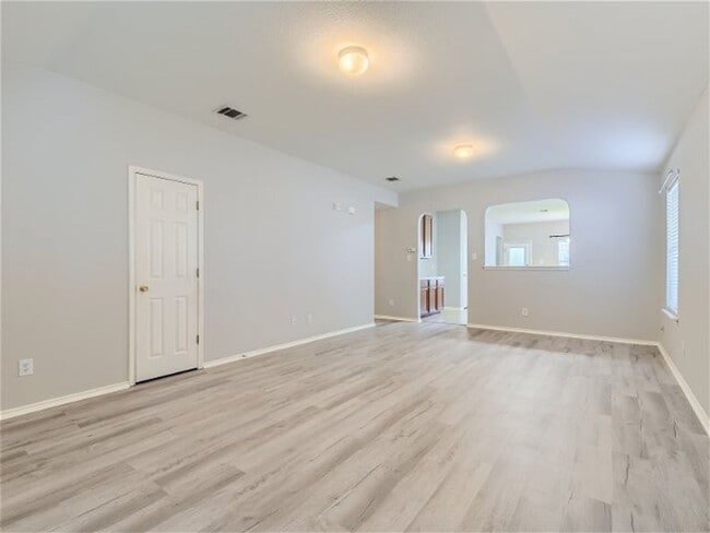 Foto del edificio - Wonderful 3 BR/2 Bath 1-Story in Fabulous Wildhorse Subdivision Ready for Move-In