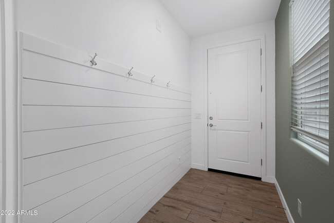 Building Photo - 5546 S Keene