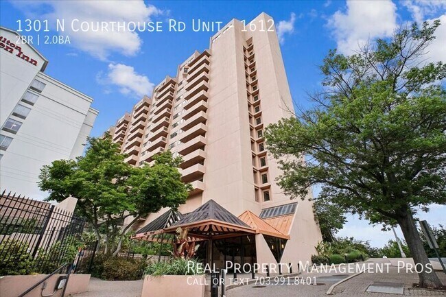 Foto del edificio - 1301 N Courthouse Rd