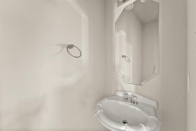 Foto del edificio - 3203 Bainbridge Hill Ln