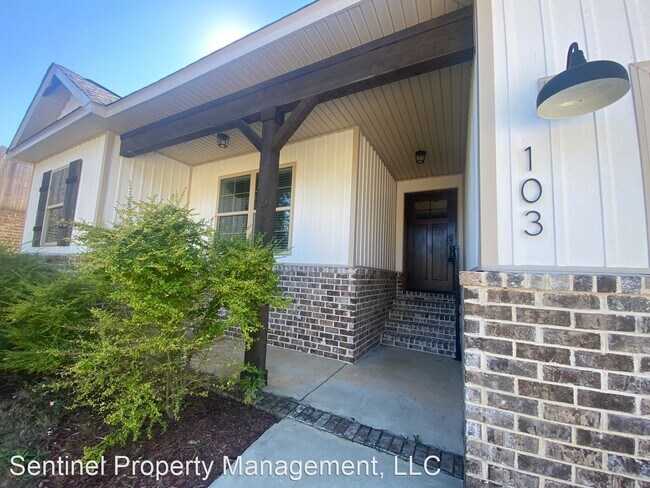 Foto del edificio - 4 br, 2 bath House - 103 Kendall Court