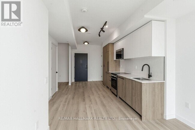 Building Photo - 1635 Military Trail