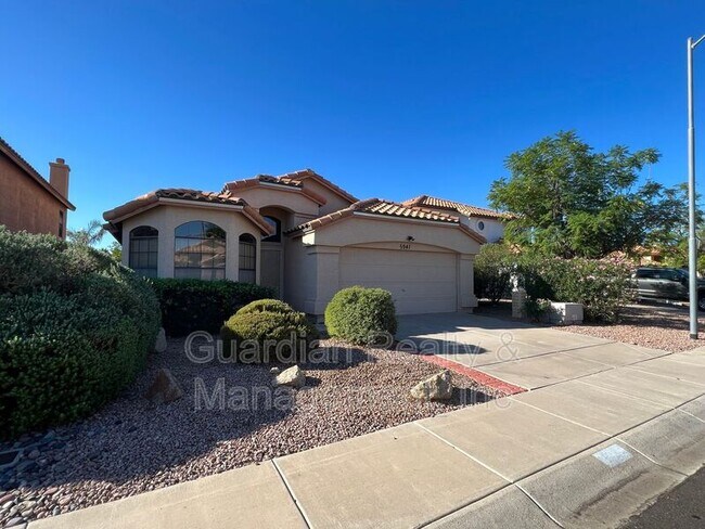 Foto del edificio - 5941 E Kelton Ln