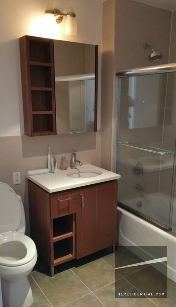 Building Photo - 1222 30th Ave