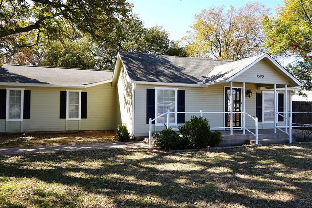 Building Photo - 1590 N Race