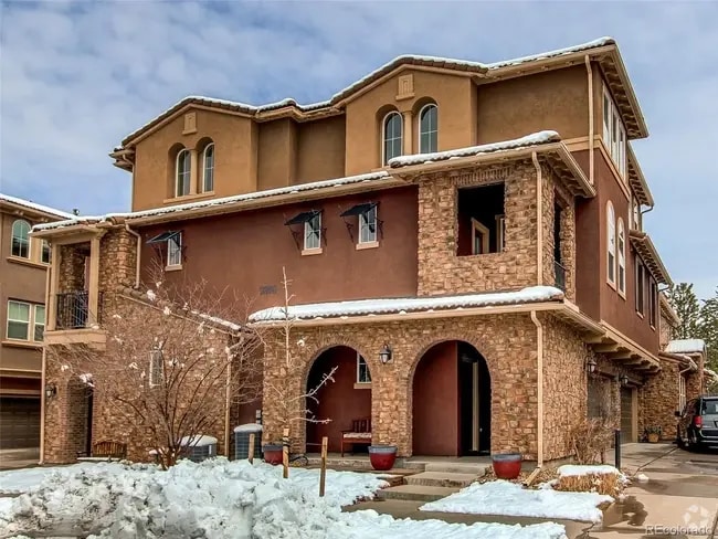 Building Photo - 9398 Loggia St