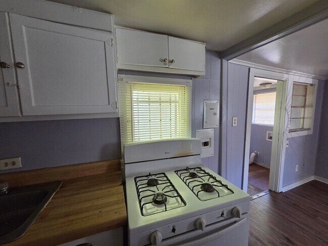 Foto del edificio - 1320 Faxon Ave