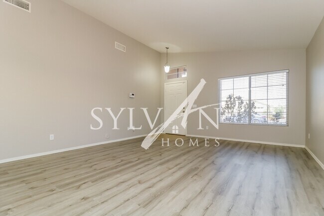 Foto del edificio - Gorgeous 3BR 2BA home, lovingly maintained!