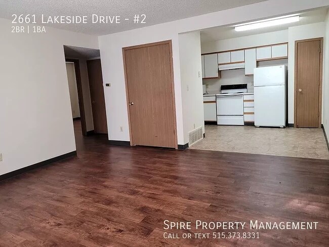 Building Photo - 2661 Lakeside Dr