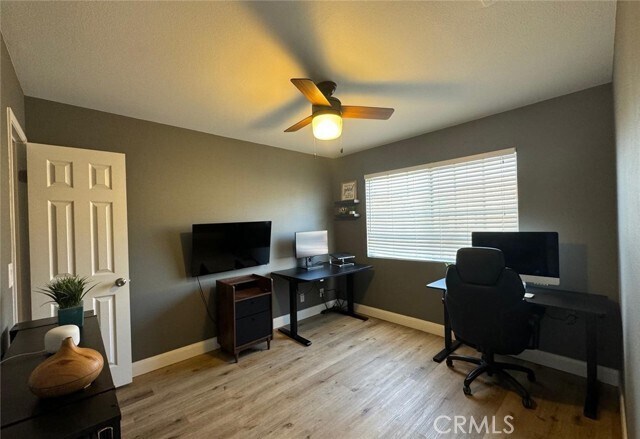 Foto del edificio - 620 Wild Rose Ln
