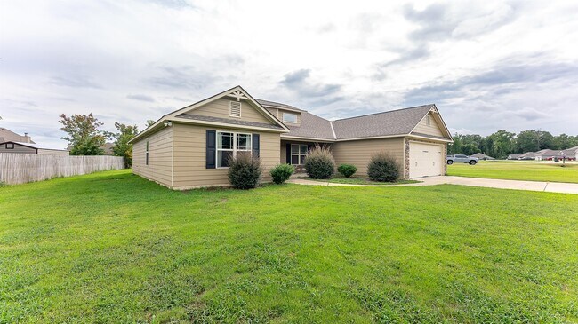 Building Photo - 5 Silver Eagle Ct