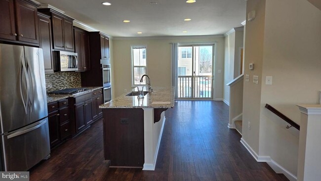 Building Photo - 6634 Bartrams Forest Ln