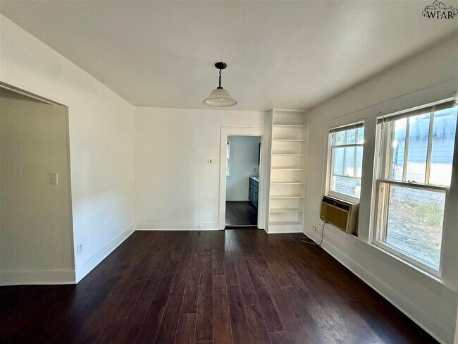 Foto del edificio - 2122 Yale Ave