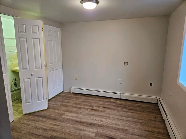 Building Photo - 77 South Ave