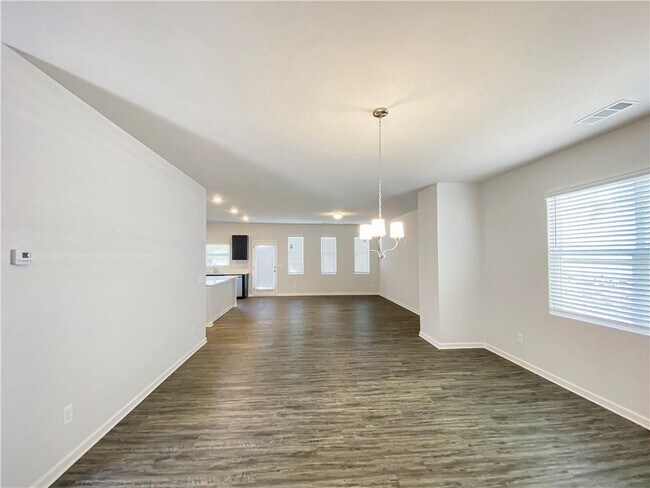 Building Photo - 24 Berry Dr