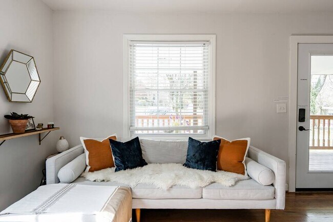 Sala de estar - 1713 Riverwood Dr