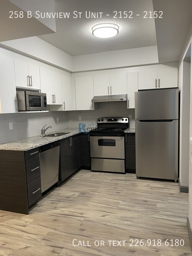 Building Photo - 258B Sunview St