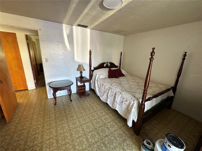 Foto del edificio - 3412 Clarinda St