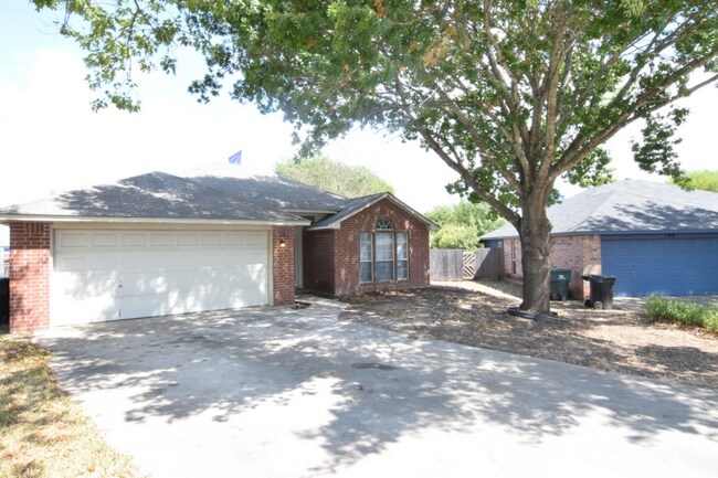 Foto del edificio - 101 Bluestem Ct