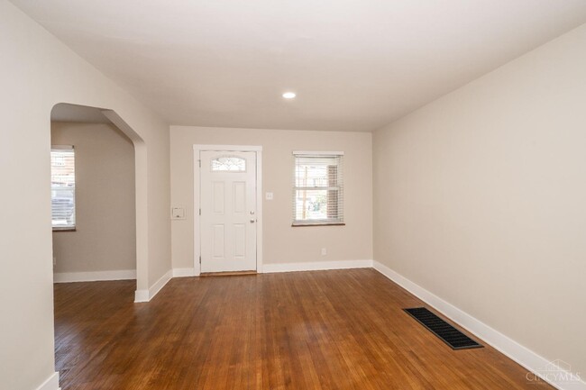 Building Photo - 3555 Harrow Ave