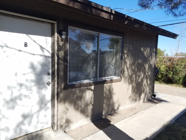 Building Photo - ST GEORGE DUPLEX