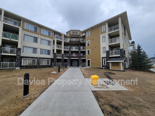 Photo du bâtiment - 3670-3139 139 Ave NW