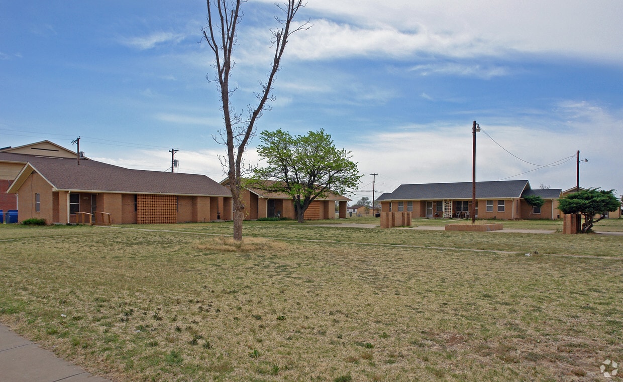 1000 6th St, Slaton, TX 79364 Apartments in Slaton, TX