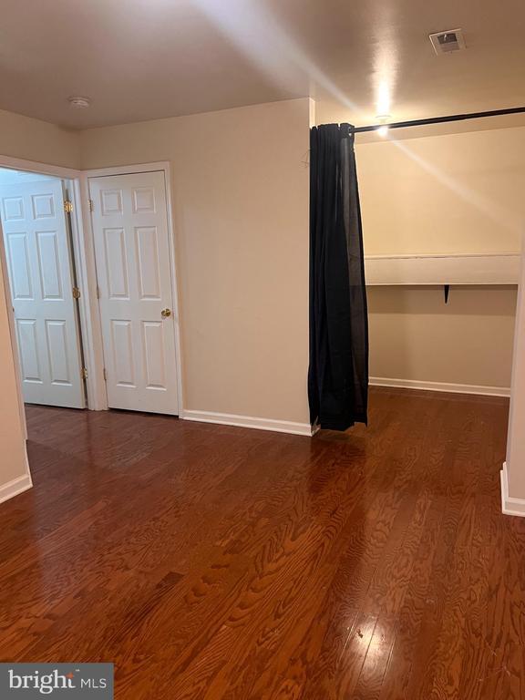 Foto del edificio - 121 N Marshall St