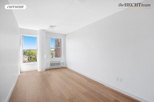 Foto del edificio - 265 Ocean Pkwy