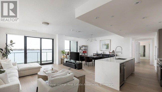 Building Photo - 118 Merchants' Wharf