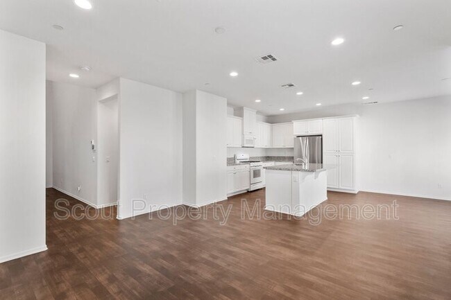 Foto del edificio - 24309 Bay Laurel Ave