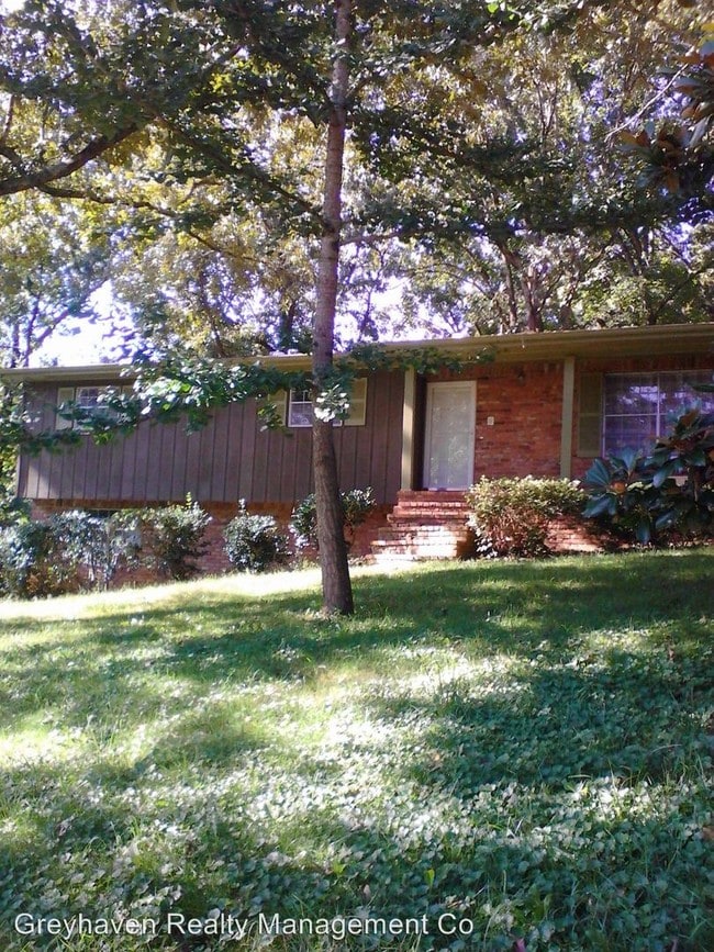 Building Photo - 3 br, 2.5 bath House - 1300 Highcrest Drive