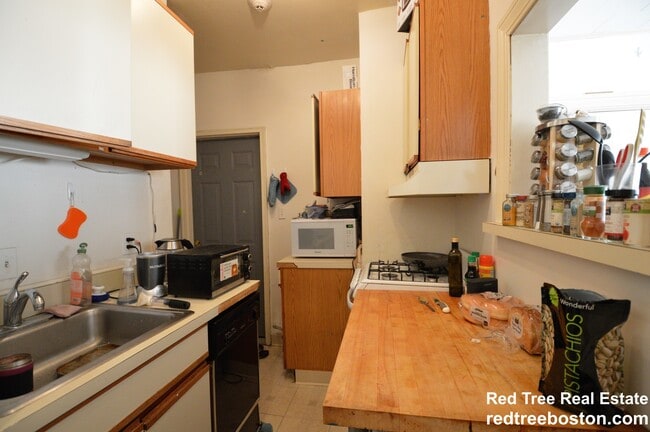 Building Photo - 100 St Mary's St