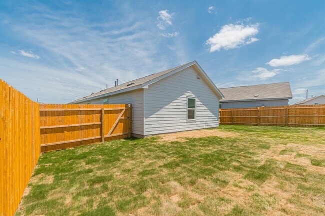 Foto del edificio - 6406 Reuben Kemper