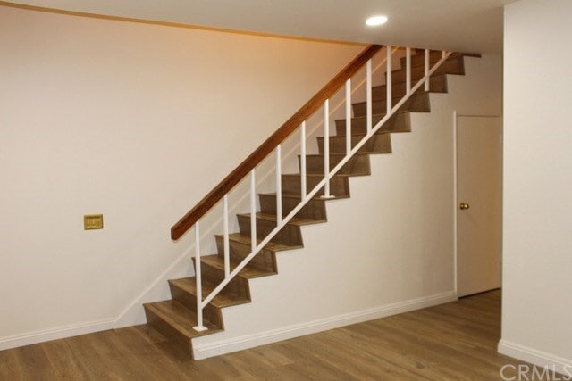 Building Photo - 512 Breezewood Ct