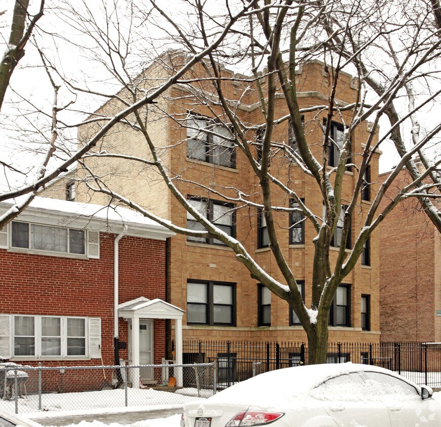 Foto del edificio - 6225-6227 N Hermitage Ave