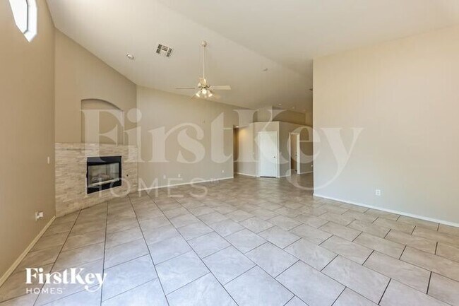 Foto del edificio - 1408 W Lynne Ln