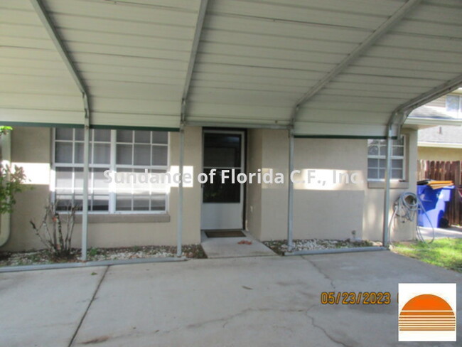 Building Photo - Duplex    Osceola County